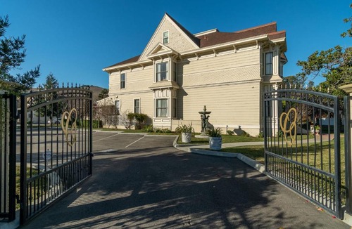 Salinas Hotel | Chateau Coralini