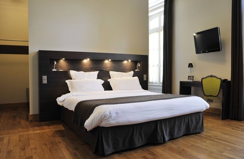 Villerest Hotel | Chateau De Champlong