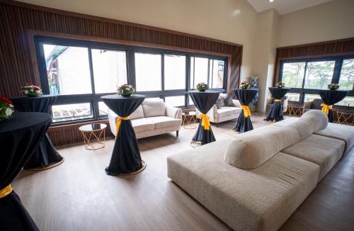 Baguio Hotel | Chateau de Maisons Suites