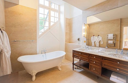 Briollay Hotel | Chateau de Noirieux