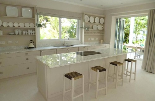Beau Vallon House | Chateau Elysium