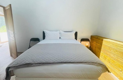 Saint-Sulpice-et-Cameyrac Hotel | Chateau Chatillon