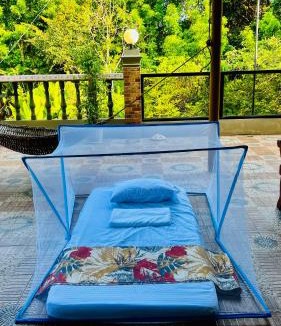 San Pedro House | Chateau La Princesa with cozy garden & bar