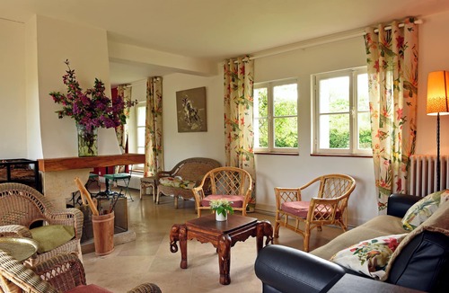 Chevrieres Bed & Breakfast | Chateau le Quesnoy