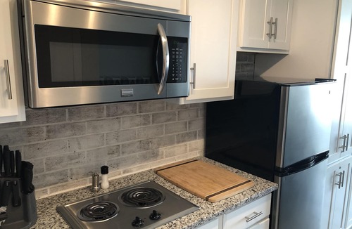 Atlantic Beach Apartment | Chateau Relaxo- Remodeled Pool View Condo with Direct Beach and Sound Access