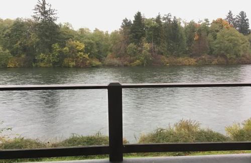 Campbell River Hotel | Chateau Riverside