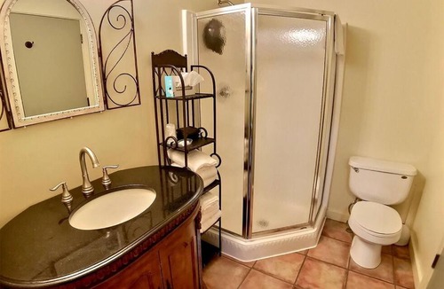 Eureka Springs Apartment | Chateau Treehouse #11 @ Oak Crest Cottages and Treehouses