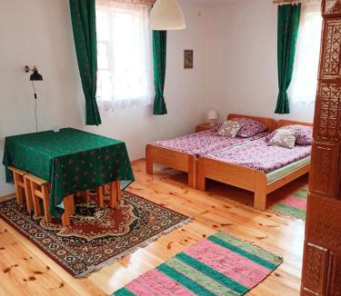 Adamow House | Chatka na Roztoczu
