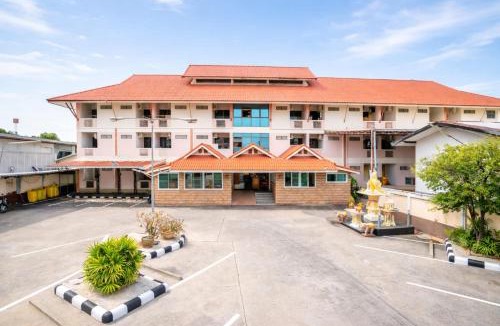 Nai Mueang Hotel | Chatsuree Mansion