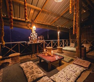 Ukhimath Cabin | Chaukhamba Cradle