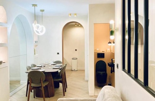 Belleville Apartment | Chaumont Paris Suite