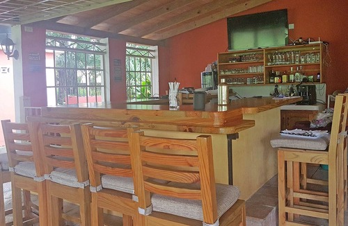 La Mulata Hotel | Cheap guest-friendly room in quiet countryside hotel-restaurant
