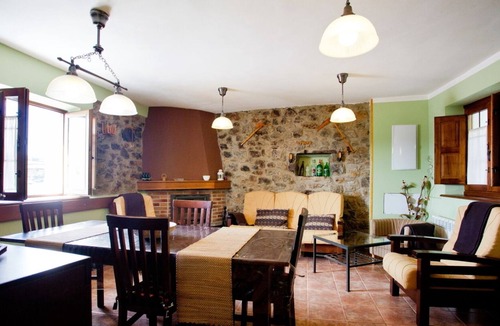 Bohiles Cottage | Cheap rural accommodation in small village ideal families