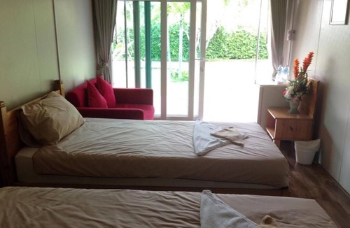 Trat Hotel | Check In & Chill Out Laem Sok Pier