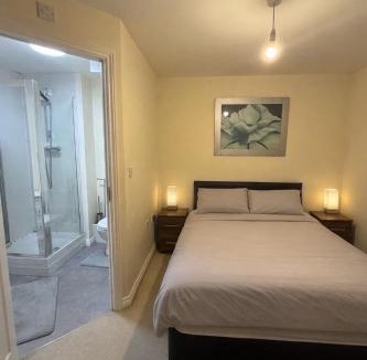 Bradford Apartment | Check inn 247