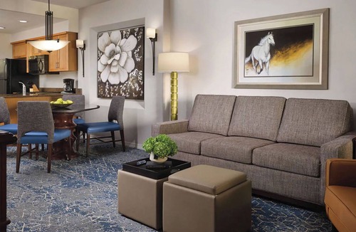 North Scottsdale Resort | Check out 𝐅𝐢𝐧𝐝𝐢𝐧𝐠 𝐌𝐞𝐢𝐥𝐢 for our Desert Oasis Resort Villas+Amenities