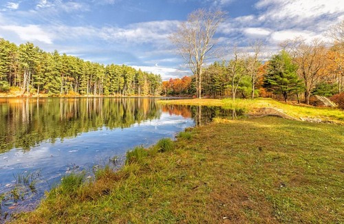 Mahwah House | Check out Ramapo Valley County Reservation! 3 Units with FREE Parking! Pool!