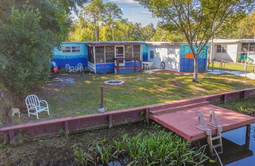 Weeki Wachee Gardens House | CHECK OUT THE RIVER