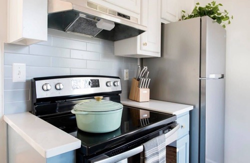 Virginia Highland House | Checkmate