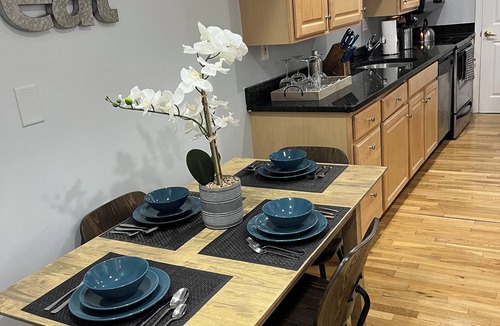 Upper Fells Point House | Cheerful 2-bedroom row house with rooftop deck!