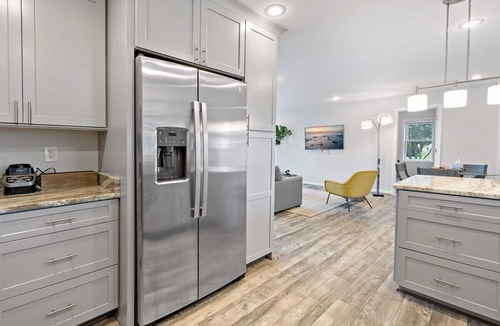 Springfield House | Cheerful 4-bedroom bungalow free parking