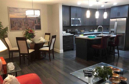 Southwest Edmonton Villa | Cheerful and beautiful 3 bedroom home close lake