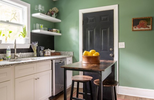 Hanahan House | Cheerful home