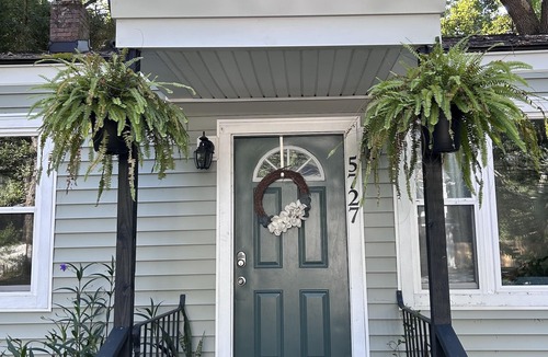 Hanahan House | Cheerful home