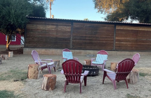 Valley Center Cottage | Cheerful Peaceful 4 BR Country Cottage Farmhouse