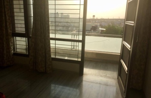 Gopalbari Apartment | Cheerful, Spacious Private Apt in ★ location