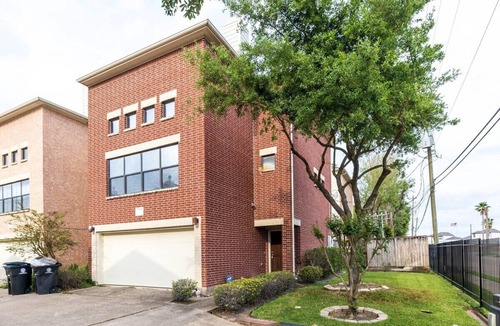 Willow Meadows/Willowbend Area House | Cheerful three-bedroom townhouse near NRG