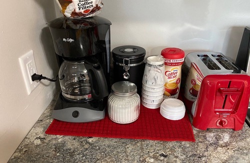 Racine House | Cheers! Pro Cleaned, Self Check In Sleeps 6