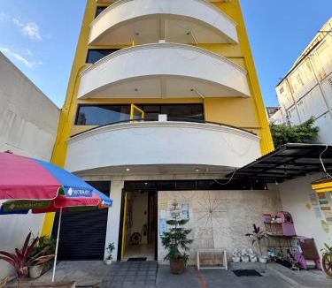 San Antonio Hostel | Cheese Hostel Manila