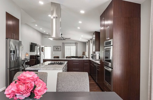 Lake Orion House | Chef's Kitchen, King Bed near GM Orion, Shops/Dining and Easy Access to Freeways