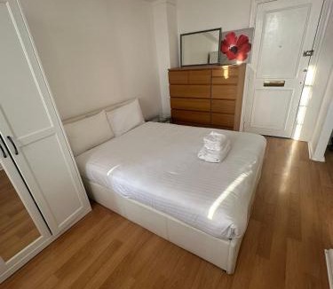 Brompton & Hans Town Apartment | Chelsea cloister service apartment