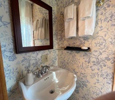 Ashland Bed & Breakfast | Cheney House Bed & Breakfast