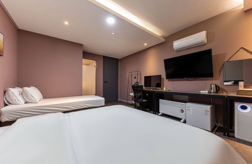 Cheonan Hotel | Cheonan St179 Hotel