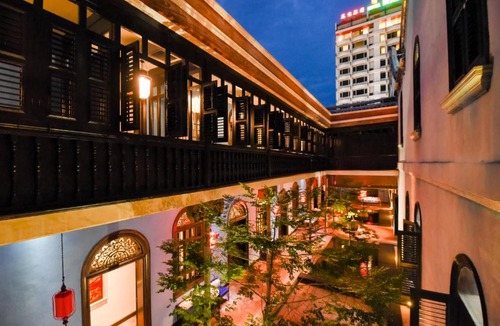 Downtown George Town Hotel | Cheong Fatt Tze - The Blue Mansion