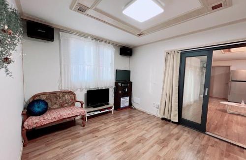 Cheongdo House | Cheongdo dolgorae poolhouse pension