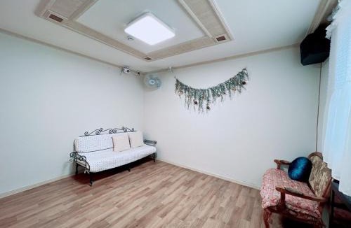 Cheongdo House | Cheongdo dolgorae poolhouse pension