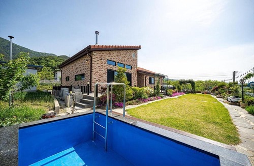 Cheongdo House | Cheongdo Group Pension Peach Blossom Pension