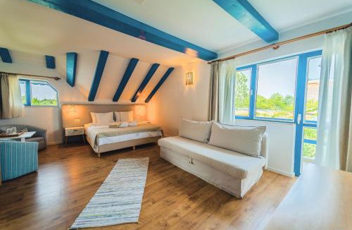 Crisan Bed & Breakfast | Cherhana Resort