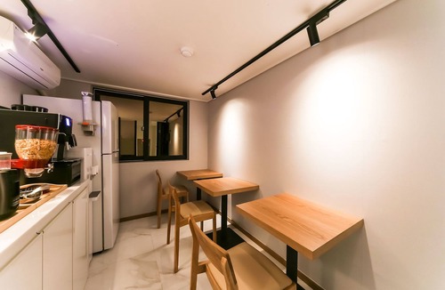 Hwanggeum-dong Hotel | Cherish Hotel