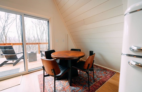 McArthur Cabin | Cherry Hollow | Hocking Hills, Hot Tub, Romantic