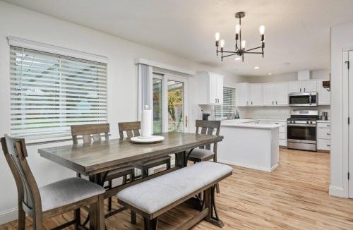 Troutdale House | Cherry Park Escape