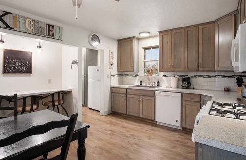 Bandera Cabin | Cherry Street Star in Bandera Texas