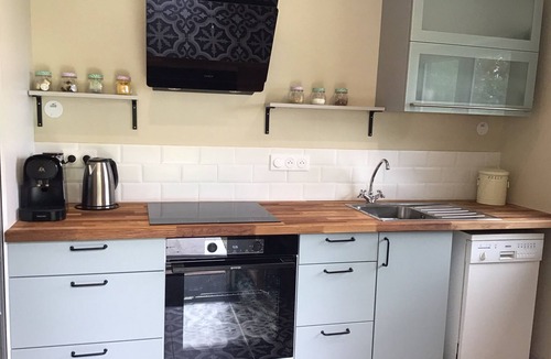 Le Ferre House | Cherry Tree Avenue gite, 2 ensuite bedrooms with salon and kitchen.