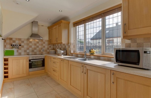 Horton House | Cherry Tree Cottage - Three Bedroom House, Sleeps 5