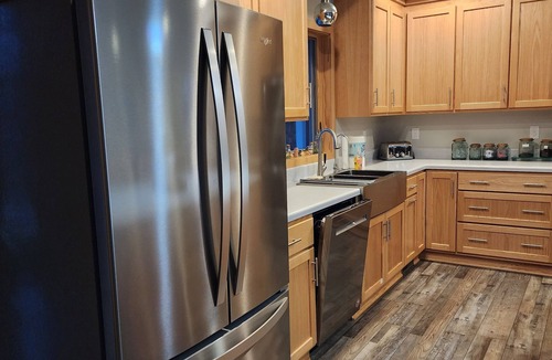 Algoma House | Cherry Tree House - located on 10 acres - only 5 minutes from Algoma.