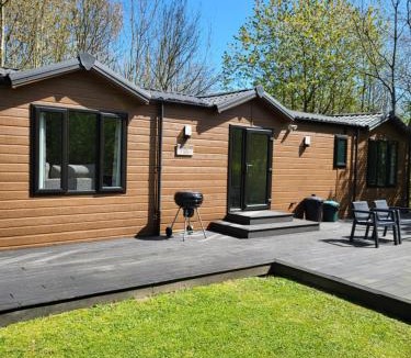Denstone House | Cherry Tree Lodge with Hot Tub near Alton Towers